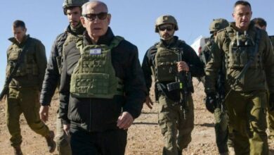 Photo of غُبارٌ على أقدامِ الجُنود